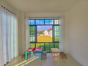 Lobby sitting area - Northerly   (Robwiang)