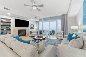 Apartment, Mehrere Betten (Turquoise C2508) | Wohnbereich