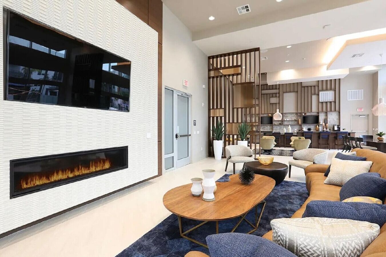 Fernseher, Tischtennisplatte