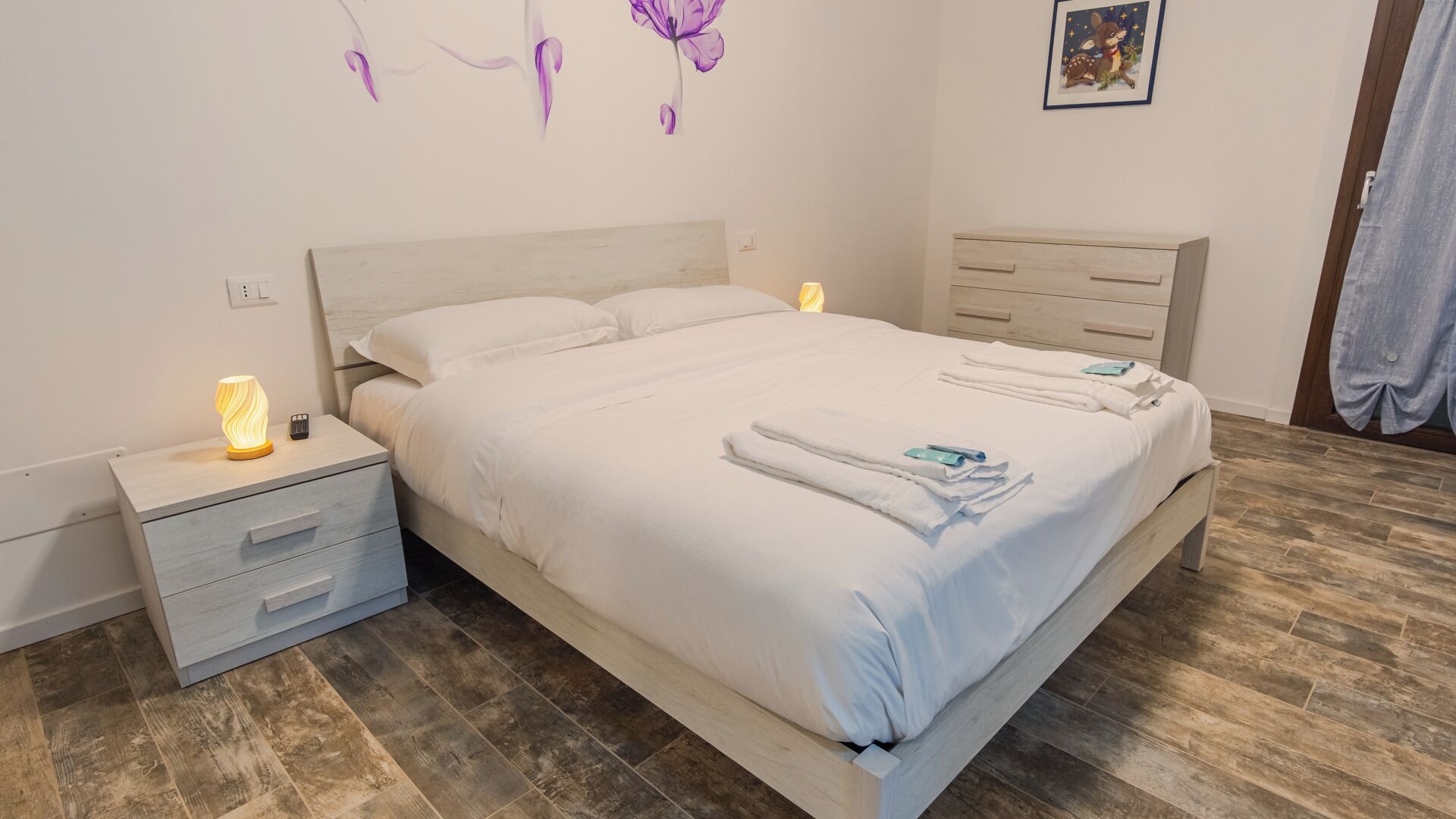 Iron/ironing board, free WiFi, bed sheets