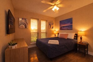 6 bedrooms, desk, iron/ironing board, travel cot