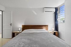 Iron/ironing board, free WiFi, bed sheets - Villa Solea - Two Bedroom Villa, Sleeps 4 (Les Trois-Îlets)