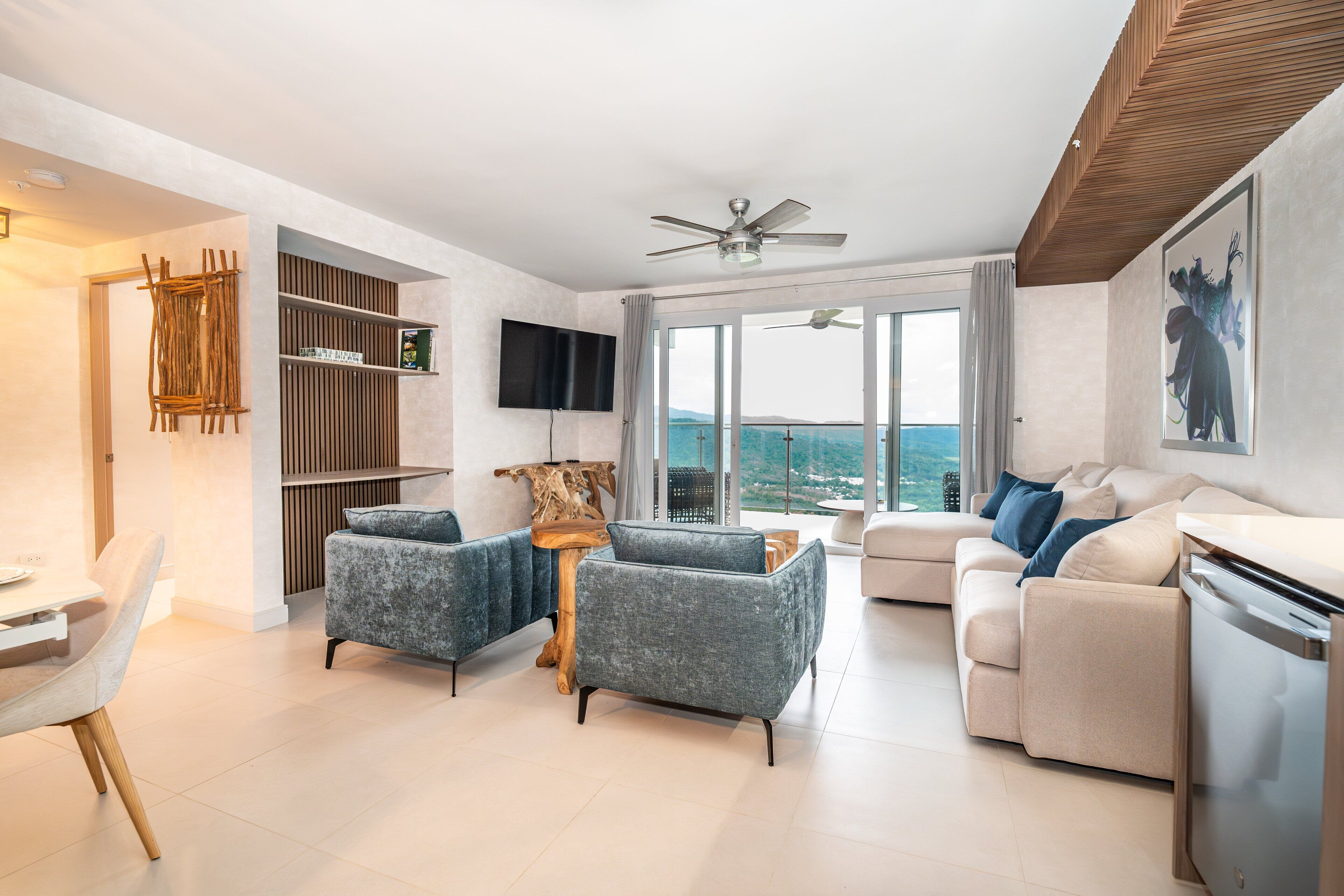 Apartment, Multiple Beds, Balcony, Mountain View (Mar a Mar 09-04C) | Living area