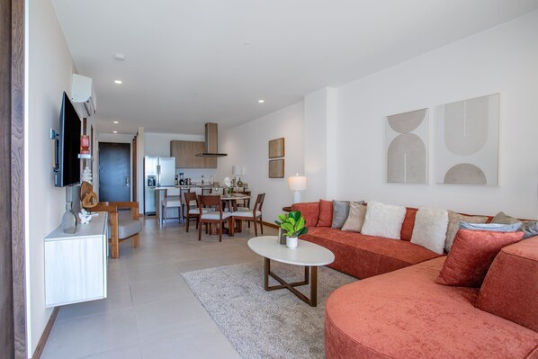 Condo, nhiều giường, ban công, quang cảnh vườn (Selva Coral 0701) | Khu phòng khách