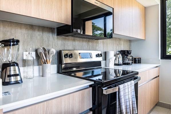 Private kitchen - Torres del Mar 1202 (Jacó)