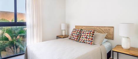 2 عدّة غرف نوم وبديكورات فريدة لكل غرفة وطراز فريد لكل وحدة