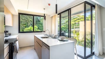 House, Multiple Beds, Balcony, Garden View (Torres del Mar 1202) | Private kitchen