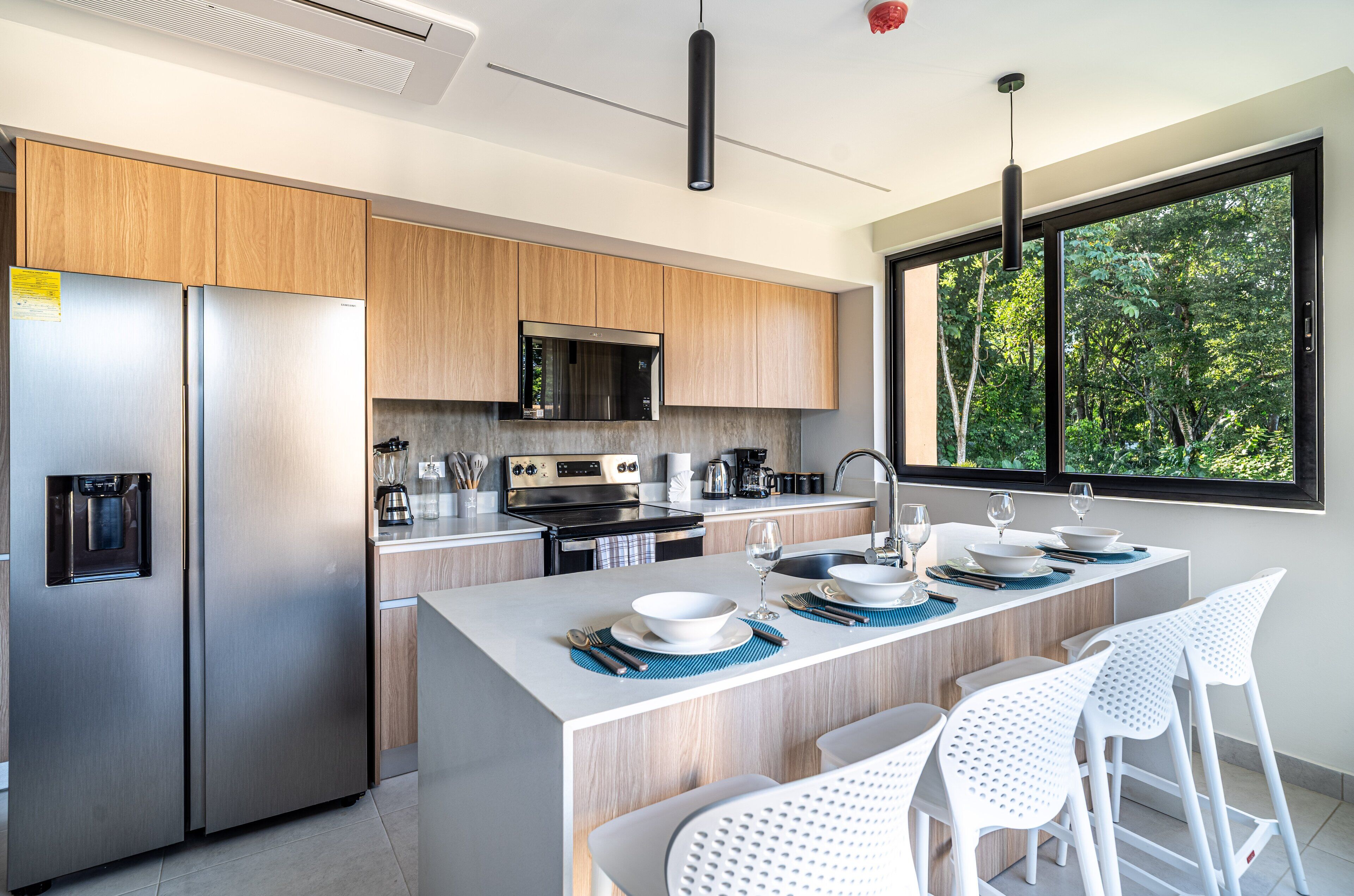 Talo, useita sänkyjä, parveke, näköala puutarhaan (Torres del Mar 1202) | Yksityinen keittiö