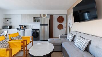 Apartment, Multiple Beds, Balcony, Ocean View (Viva Jaco 1208A) | Living area