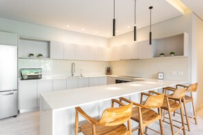Private kitchen - Luxurious 3 BD Haven: Spectacular Jungle Views (Tulum)