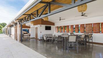 Huoneisto, useita sänkyjä, parveke, vuoristonäköala (Viva Jaco Viva Jaco (10-03B)) | Ulkoruokailutilat