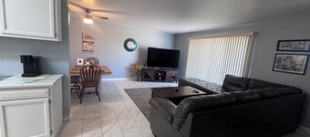 Serene 2-bedroom house with AC in sunny Sun City