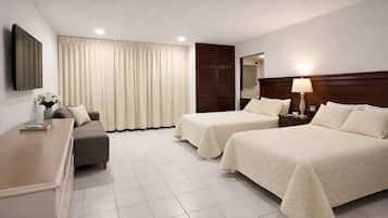 Cortinas blackout, tabla de planchar con plancha y wifi gratis