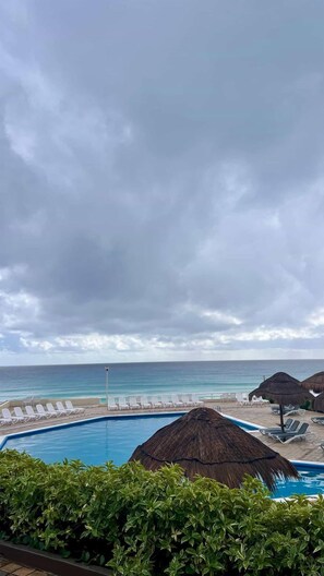 Exterior - Beach Front Double Suite in Cancun (Cancún)