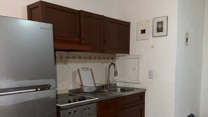 遮光窗簾/窗簾、熨斗/熨衫板、免費 Wi-Fi