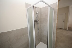 Shower - Residence Sandra three-room apartment Trilo for 6 persons (Rosolina Mare)