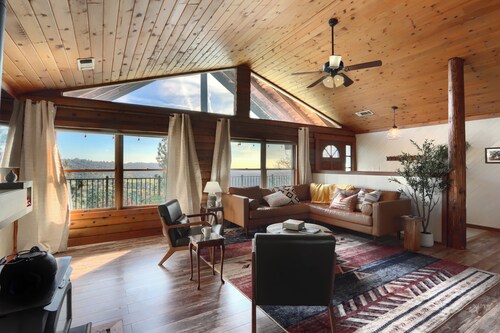 Sierra Mountain View Retreat in Coarsegold