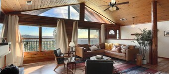 Sierra Mountain View Retreat in Coarsegold
