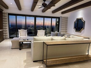 Smart TV - Oceanfront Penthouse in Cabo San Lucas December 13-20, 2025 (Cabo San Lucas)