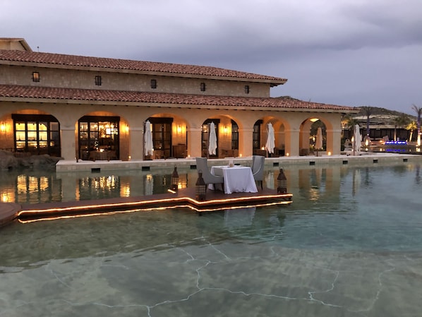 Piscine extérieure, piscine chauffée