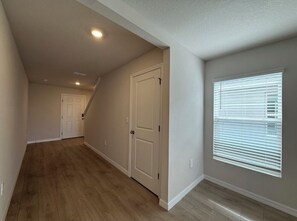 Interior - 5-bedroom house in perfect Parrish with cool AC breeze (Parrish)