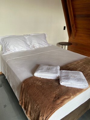 Family Chalet, Private Pool, River View | Free WiFi, bed sheets