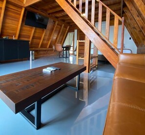 Family Chalet, Private Pool, River View | Free WiFi, bed sheets