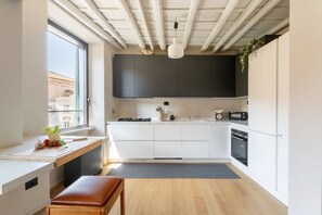 Fridge, microwave, oven, stovetop - Zenaria Trastevere, Zen Design in Heart of Rome (Rome)