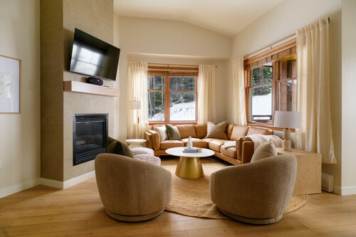 Ski In/Out Sleep 10 LUX ZML Penthouse Low Chemical