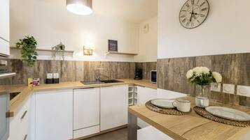 Fridge, microwave, oven, dishwasher