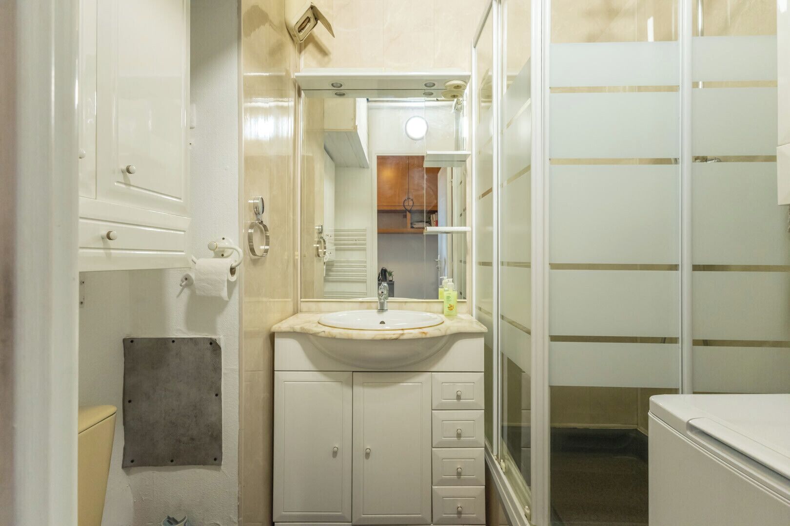 Douche, serviettes fournies