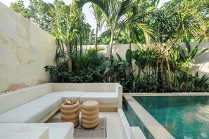 Pool - Quiet Luxury Villa Uluwatu. Private Pool, Workspace, Airport Pick Up & Butler (Bali)