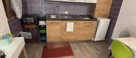 Réfrigérateur, micro-ondes