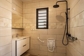 Shower, towels, toilet paper - Studio Areca (PMR) (Saint-Pierre)