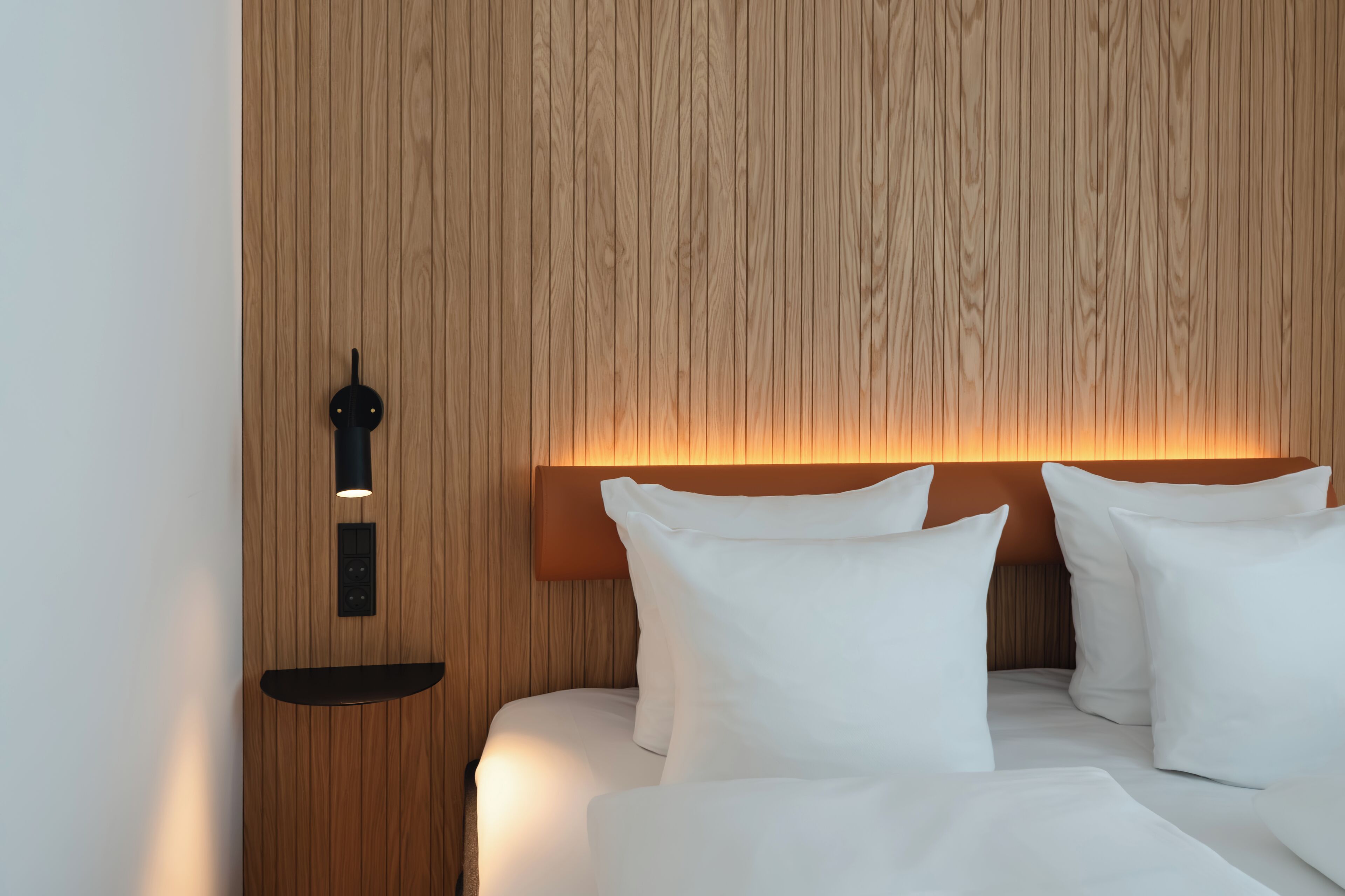 Economy Room, 1 Queen Bed, Non Smoking