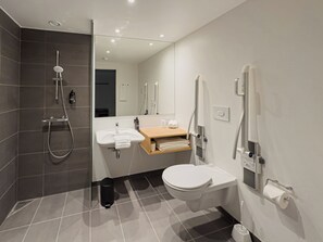 Standard Room, 1 Double Bed, Accessible, Non Smoking | Bathroom - Villavejle Hotel, Bw Signature Collection (Vejle)