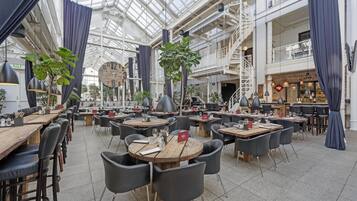 3 restaurants, lunch, dinner served; Italian cuisine