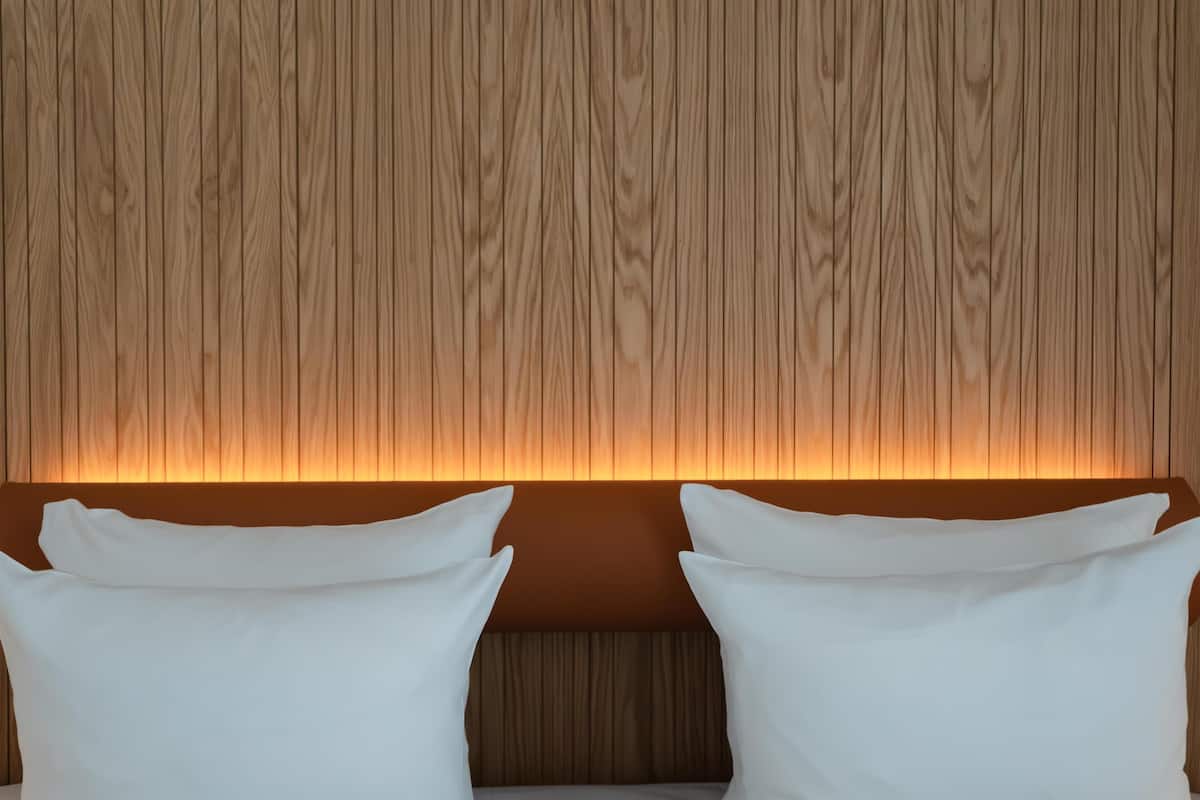 Standard Room - 1 Queen Bed - Disability Access - Non-Smoking | Hypo-allergenic bedding, in-room safe, desk, laptop workspace