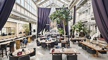 3 restaurants, lunch, dinner served; Italian cuisine