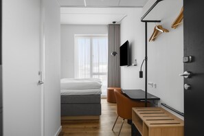 Habitación económica, 1 cama Queen size, para no fumadores | Ropa de cama hipoalergénica y caja de seguridad en la habitación 