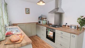 Dishwasher, cookware/dishes/utensils