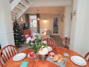Dining - Cattersty Cottage (Saltburn-by-the-Sea)