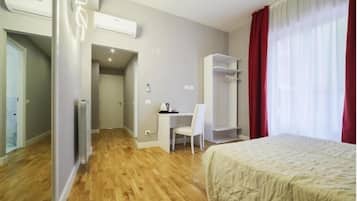 Een kluis op de kamer, een bureau, gratis wifi