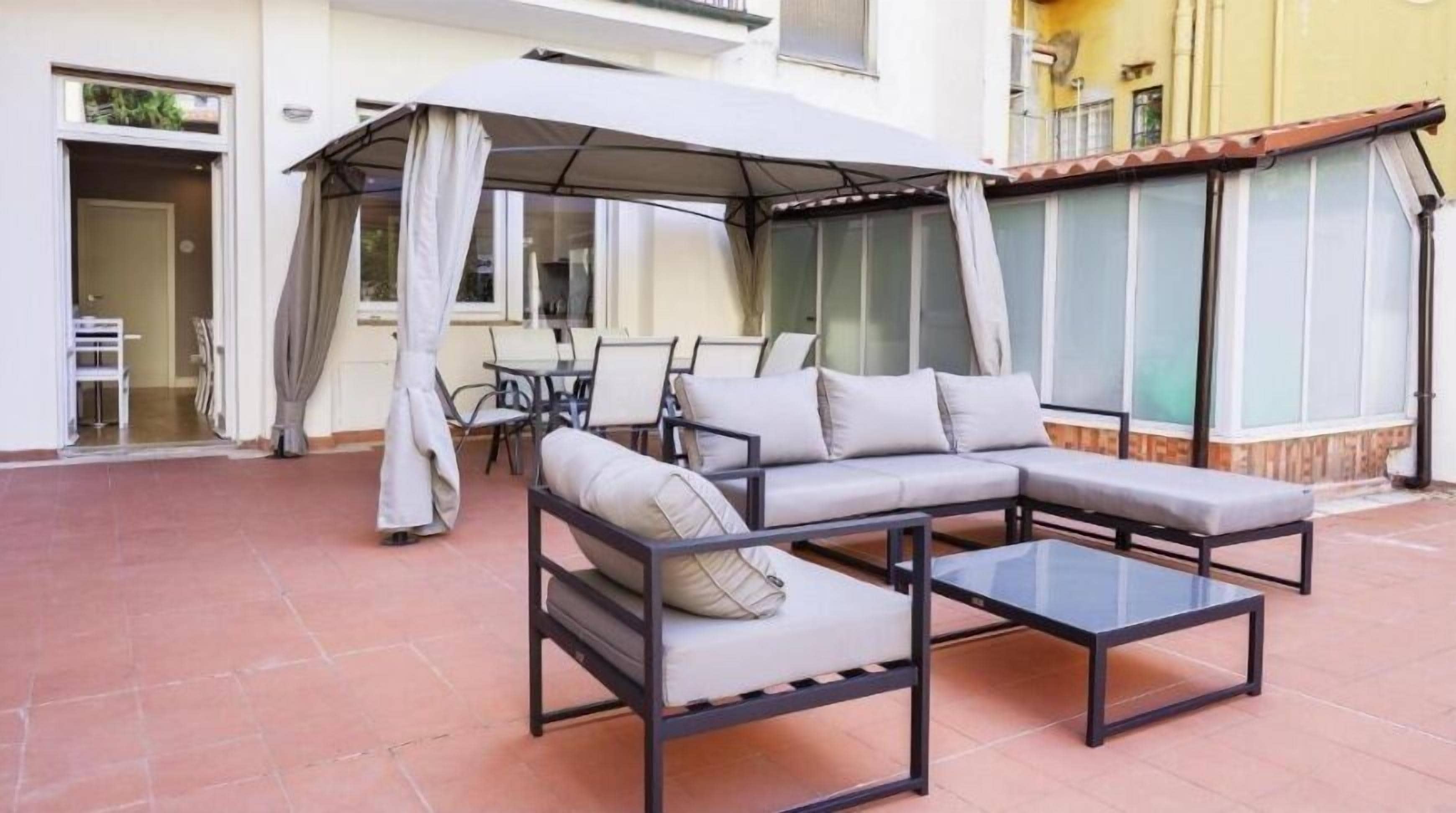 Chambre Deluxe | Coffres-forts dans les chambres, bureau, Wi-Fi gratuit