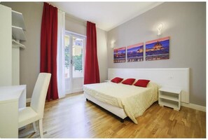 Habitación Deluxe | Caja de seguridad en la habitación, escritorio y wifi gratis