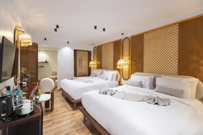 Chambre Quadruple Familiale, vue ville | Wi-Fi gratuit