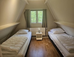 Chalet | 2 bedrooms, bed sheets - Nature Retreat Close to Durbuy Town (Durbuy)