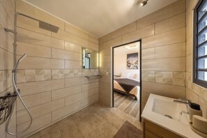 Shower, towels, toilet paper - Duplex Fleur de lune (Saint-Pierre)