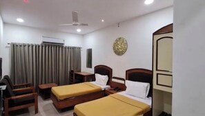 Classic Double or Twin Room - Hotel Tirth Ankleshwar (Ankleshwar)