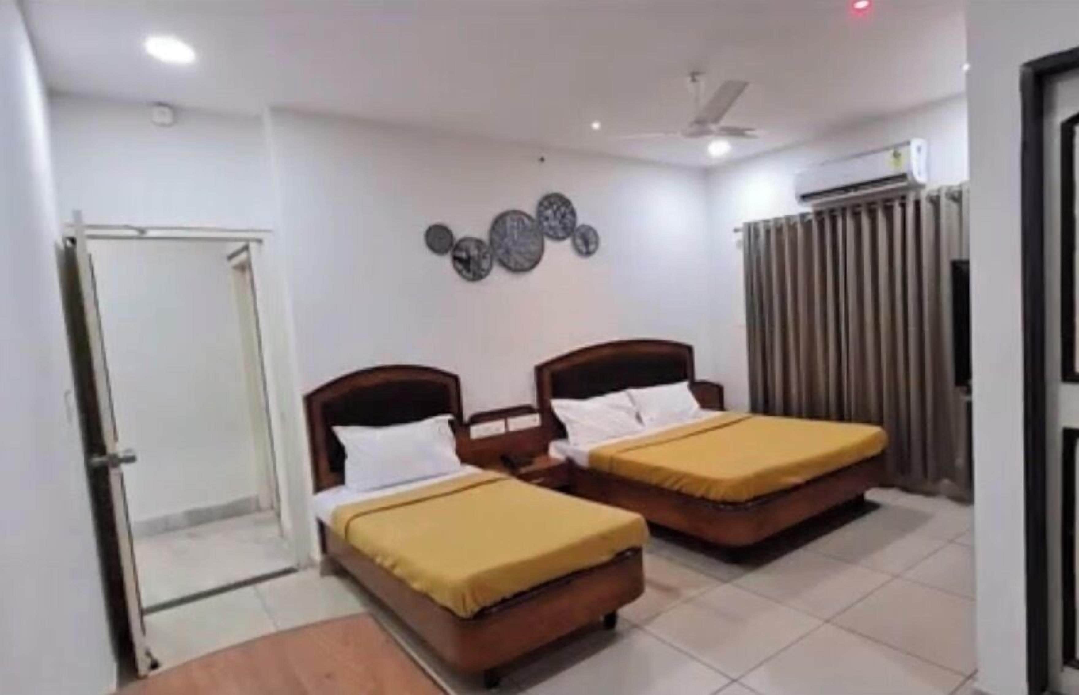 Habitación clásica con 1 cama matrimonial o 2 individuales